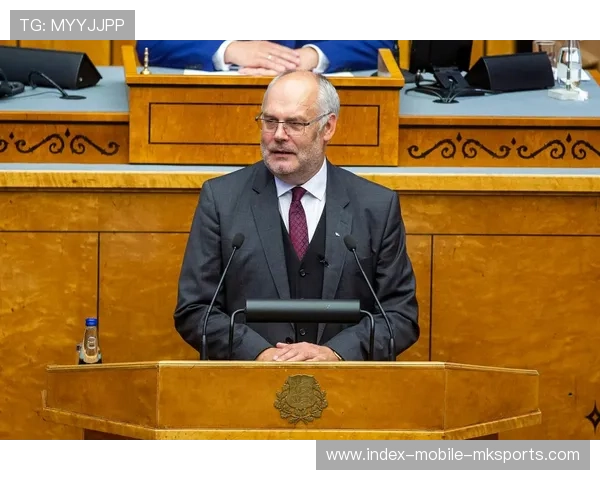 阿尔卡拉斯与辛纳再度相遇，火花四溅，阿拉尔·卡里斯